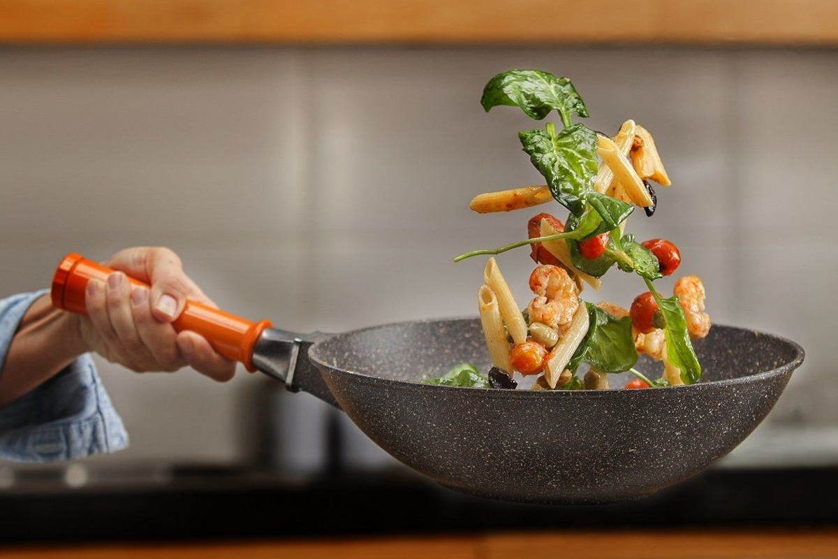 Anafes: consejos para cocinar con wok